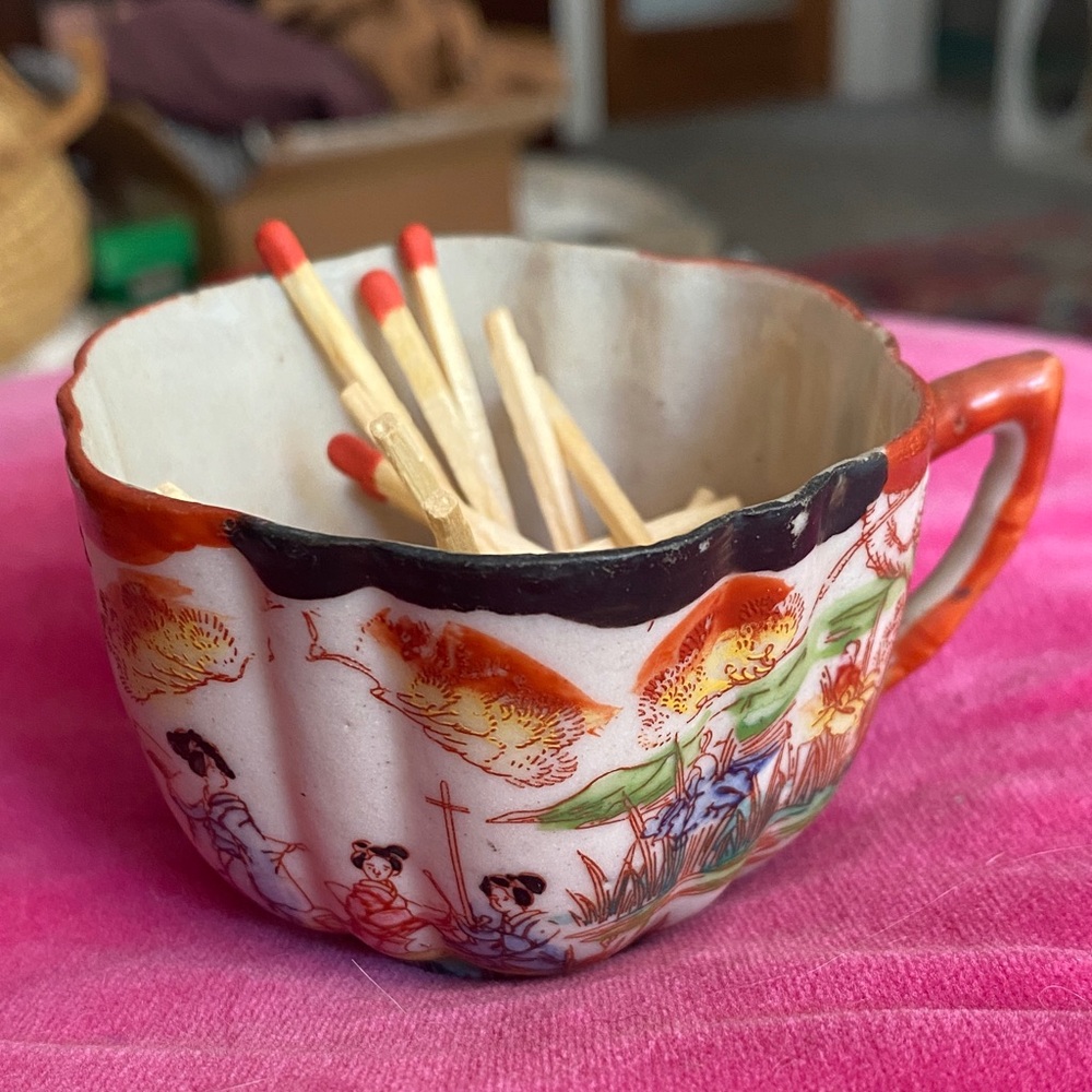 Vintage Asian-Inspired Ceramic Cup Match Holder
